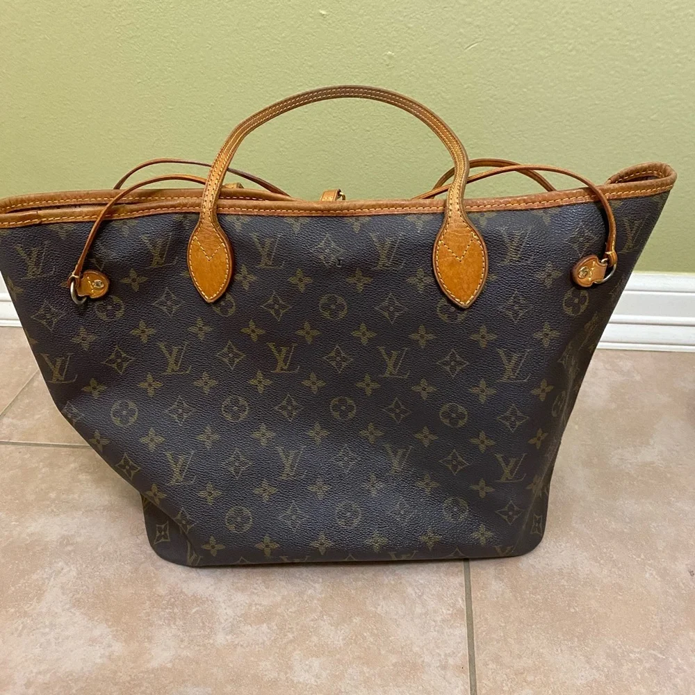 Louis Vuitton Neverfull - Picture 1 of 5